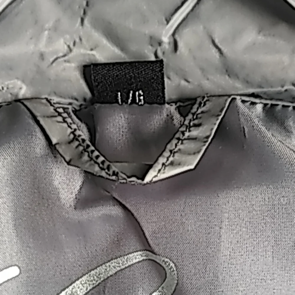 Guess women’s gray